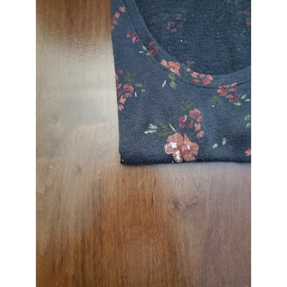 Grey floral tee